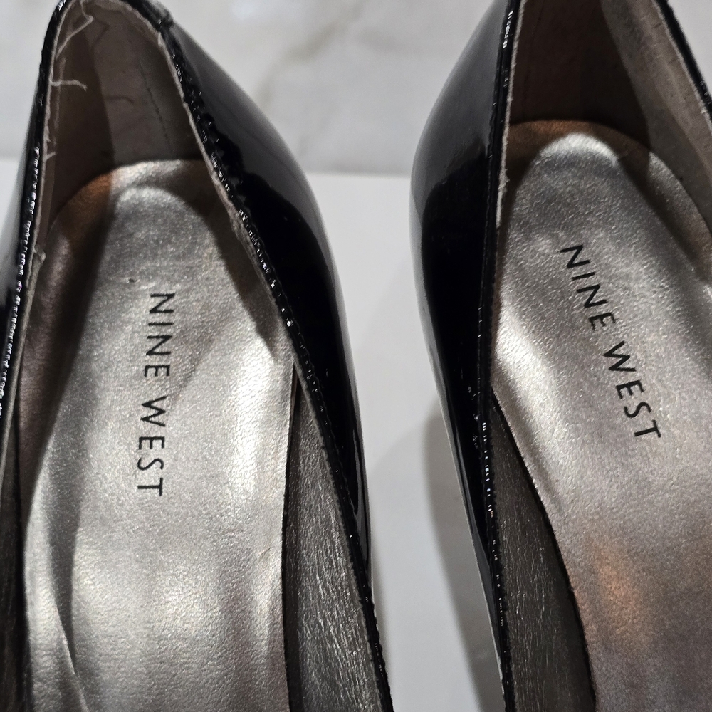 NINE WEST NEPTUN Almond Toe Black Pump Heels Size 7.5 - Picture 6 of 9